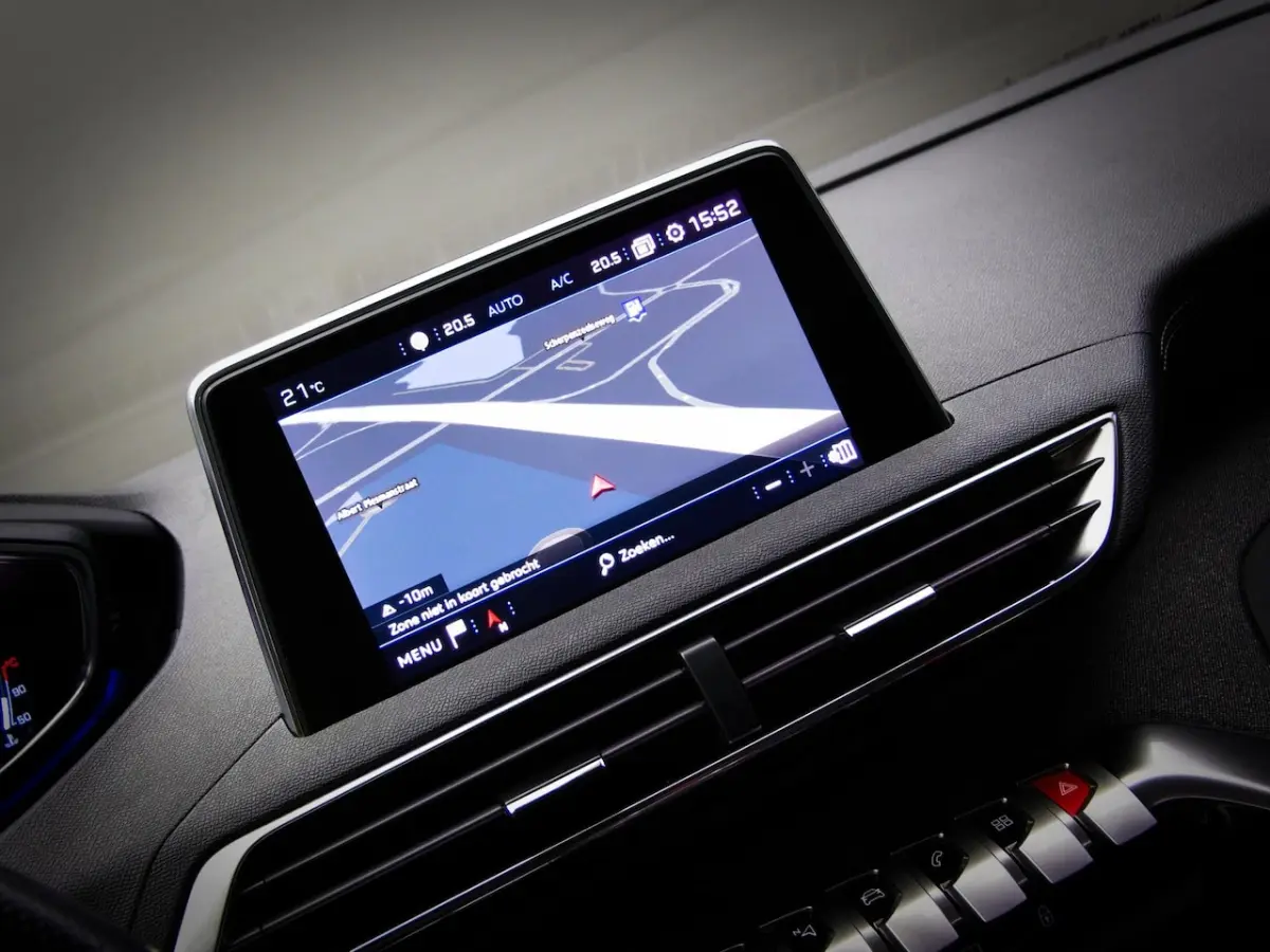 1.2 PureTech GT-Line (ADAPTIVE CRUISE CONTROL, SCHUIFDAK, TREKHAAK, ACHTERUITRIJCAMERA, AP