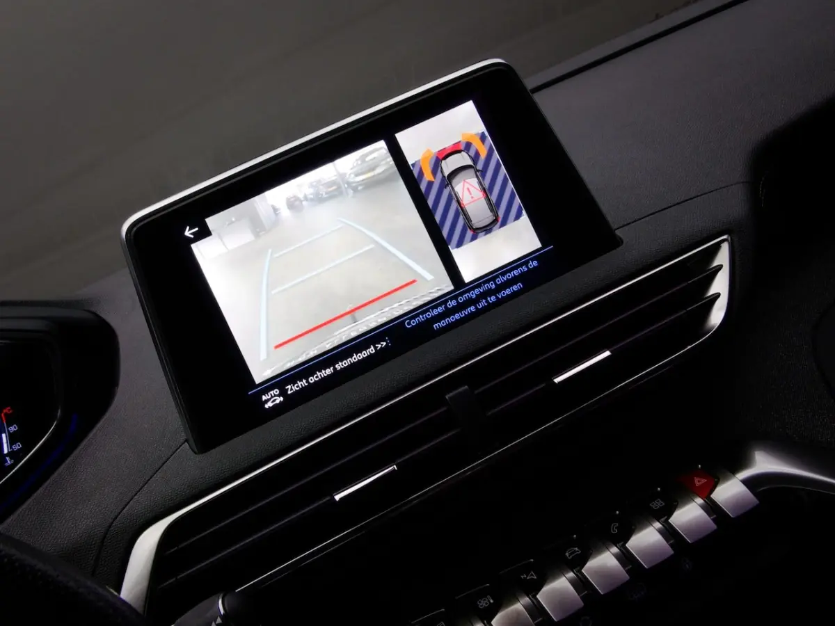 1.2 PureTech GT-Line (ADAPTIVE CRUISE CONTROL, SCHUIFDAK, TREKHAAK, ACHTERUITRIJCAMERA, AP