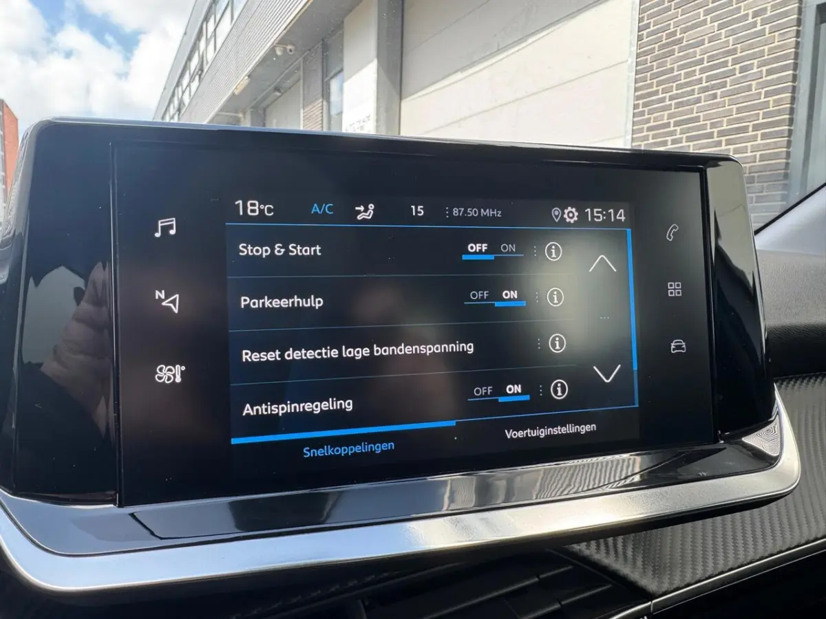 1.2 PureTech Allure [AUT | Dealer OH | Virtual | Carplay | PDC | Cruise | 1ste eig]