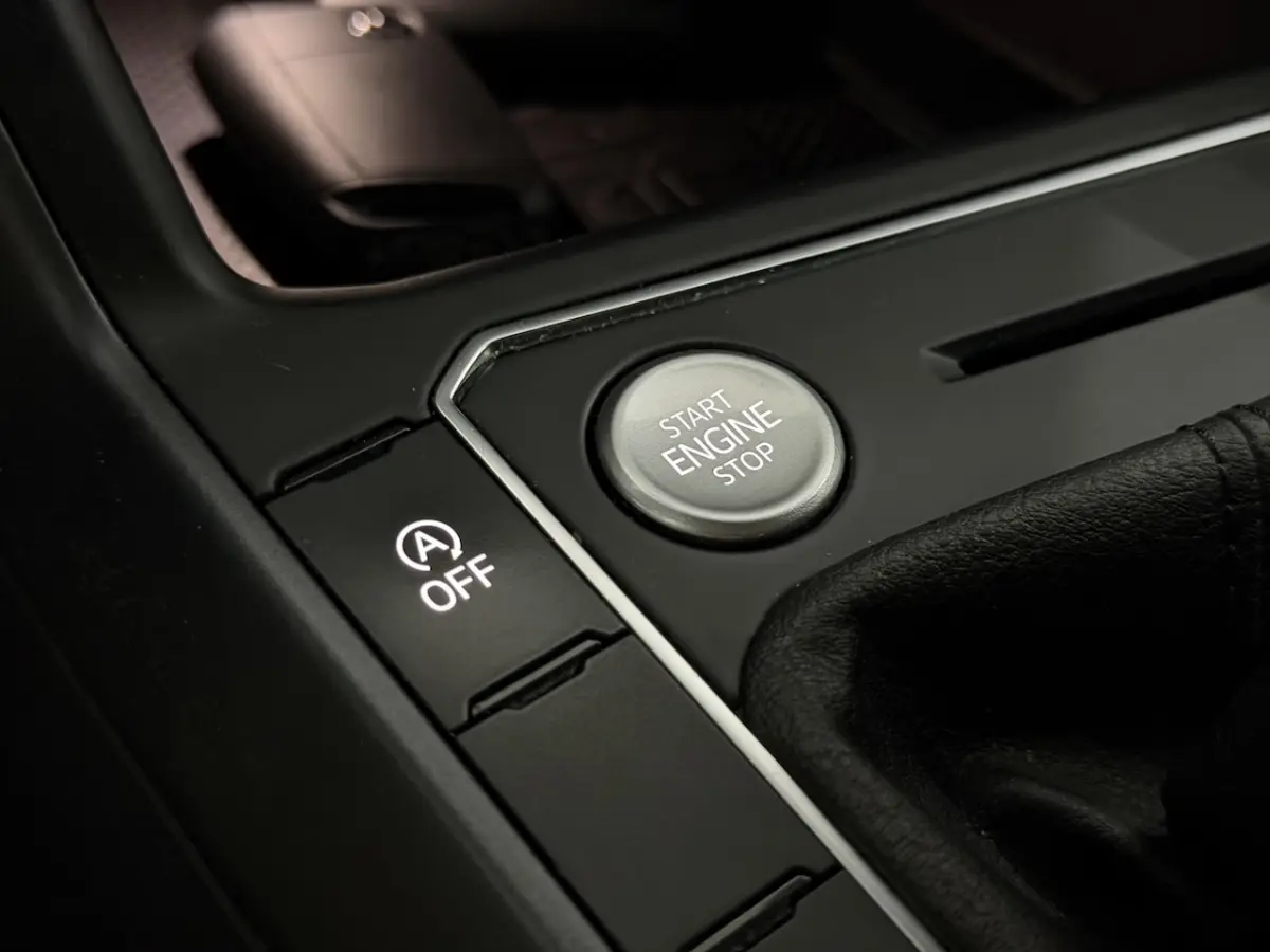 1.0 TSI R-Line Camera, Navi, Virtual desk, Stoelverwarming, Keyless start, Cruise control