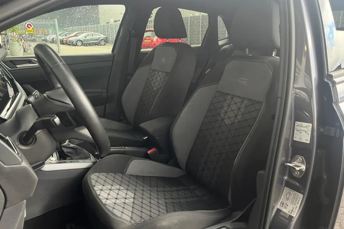 1.0 TSI R-Line AUTOMAAT | CAMERA | ADAPTIVE CRUISE |