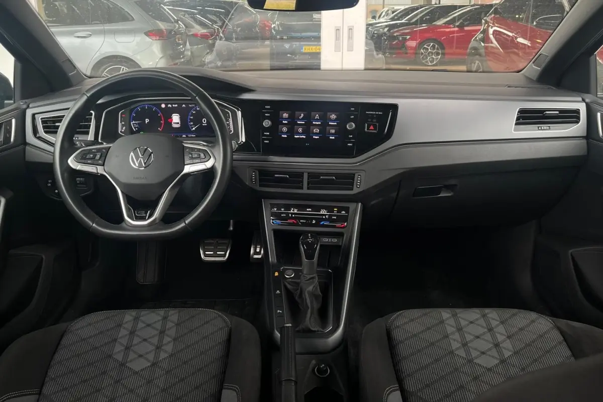 1.0 TSI R-Line AUTOMAAT | CAMERA | ADAPTIVE CRUISE |