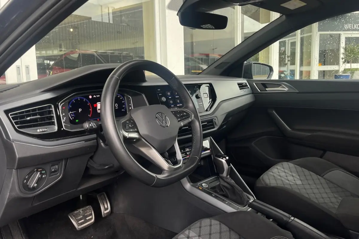 1.0 TSI R-Line AUTOMAAT | CAMERA | ADAPTIVE CRUISE |