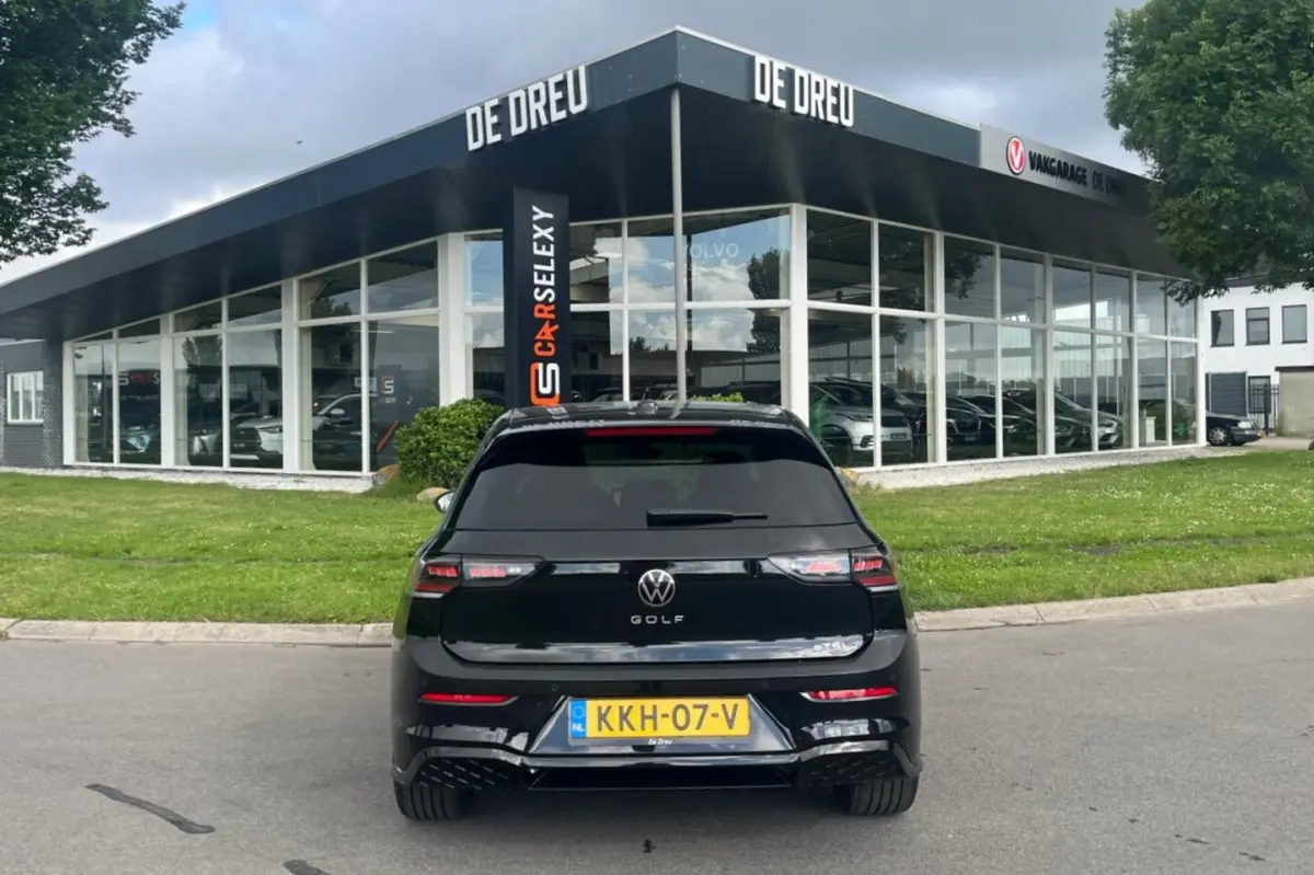 1.5 eTSI R-Line Edition | MATRIX | ADAPTIVE | CAMERA |