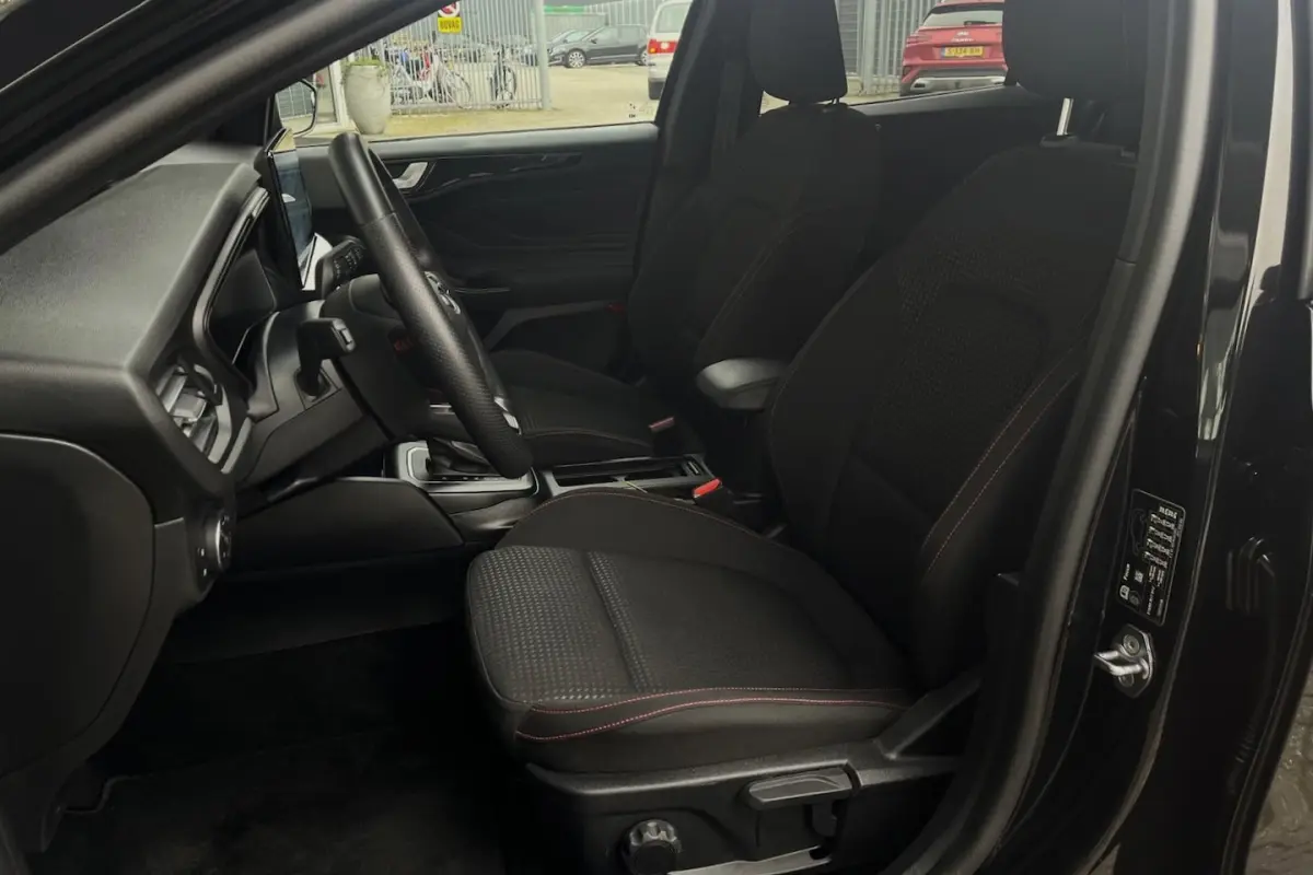 1.0 EcoBoost Hybrid ST Line X Automaat | CAMERA | ADAPTIVE CRUISE |