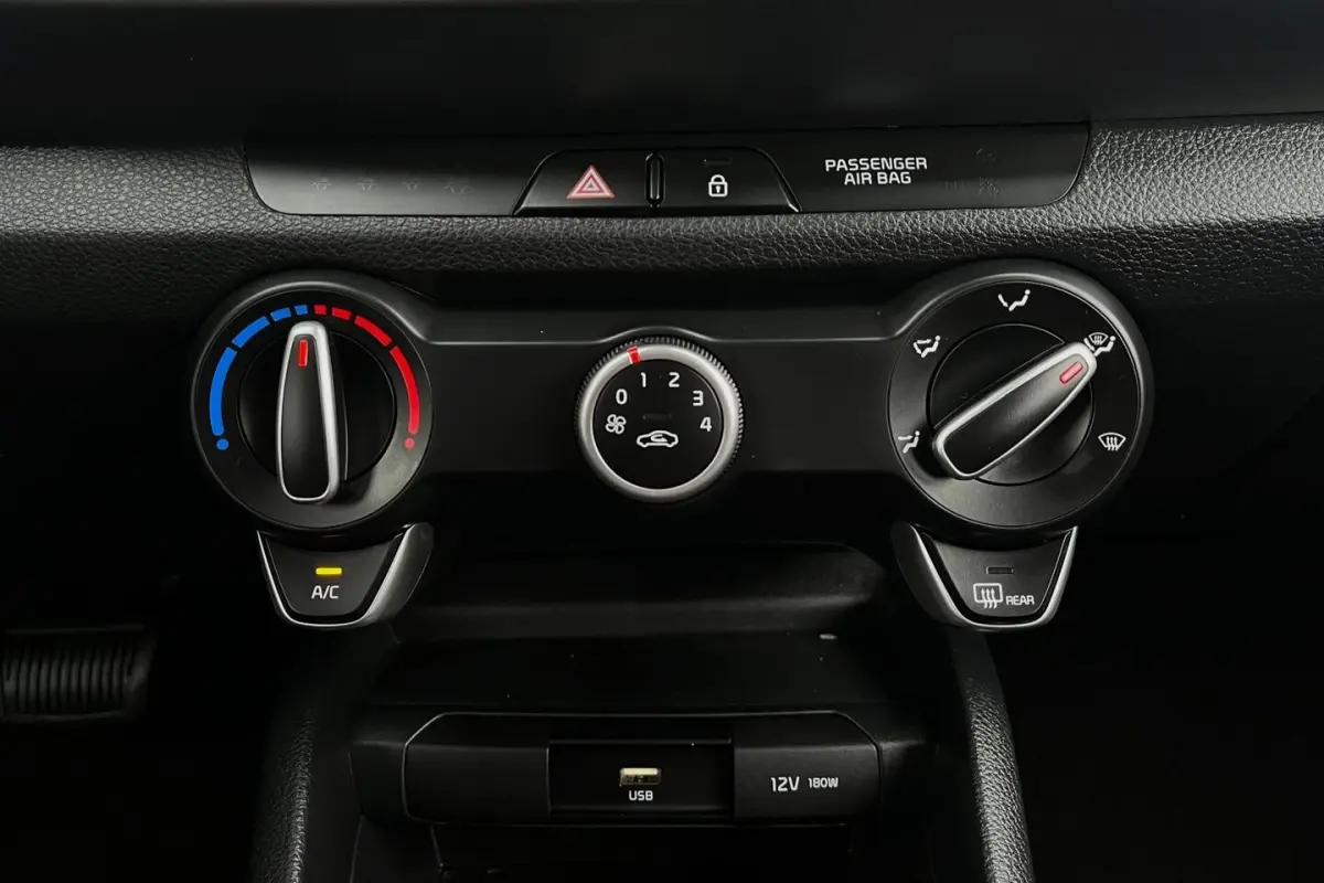 1.0 T-GDi DynamicLine AUT | CAMERA | CRUISE | CARPLAY | DAB |