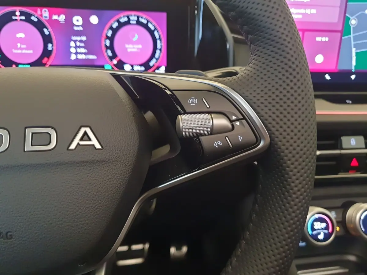 1.5 TSI PHEV DSG/AUT 204pk Sportline Wegklapbare trekhaak, Panoramadak, Canton