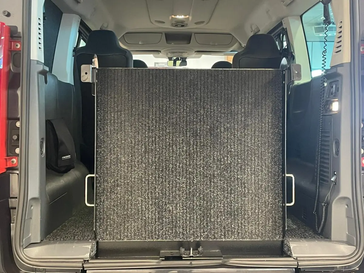 L2H1 Rolstoelbus 4+1 XXL-Ombouw 150cm