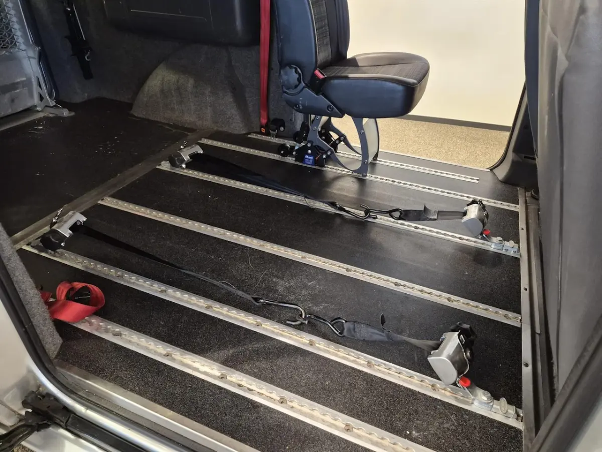 L2H1 Rolstoelbus 4+1 (Airco)