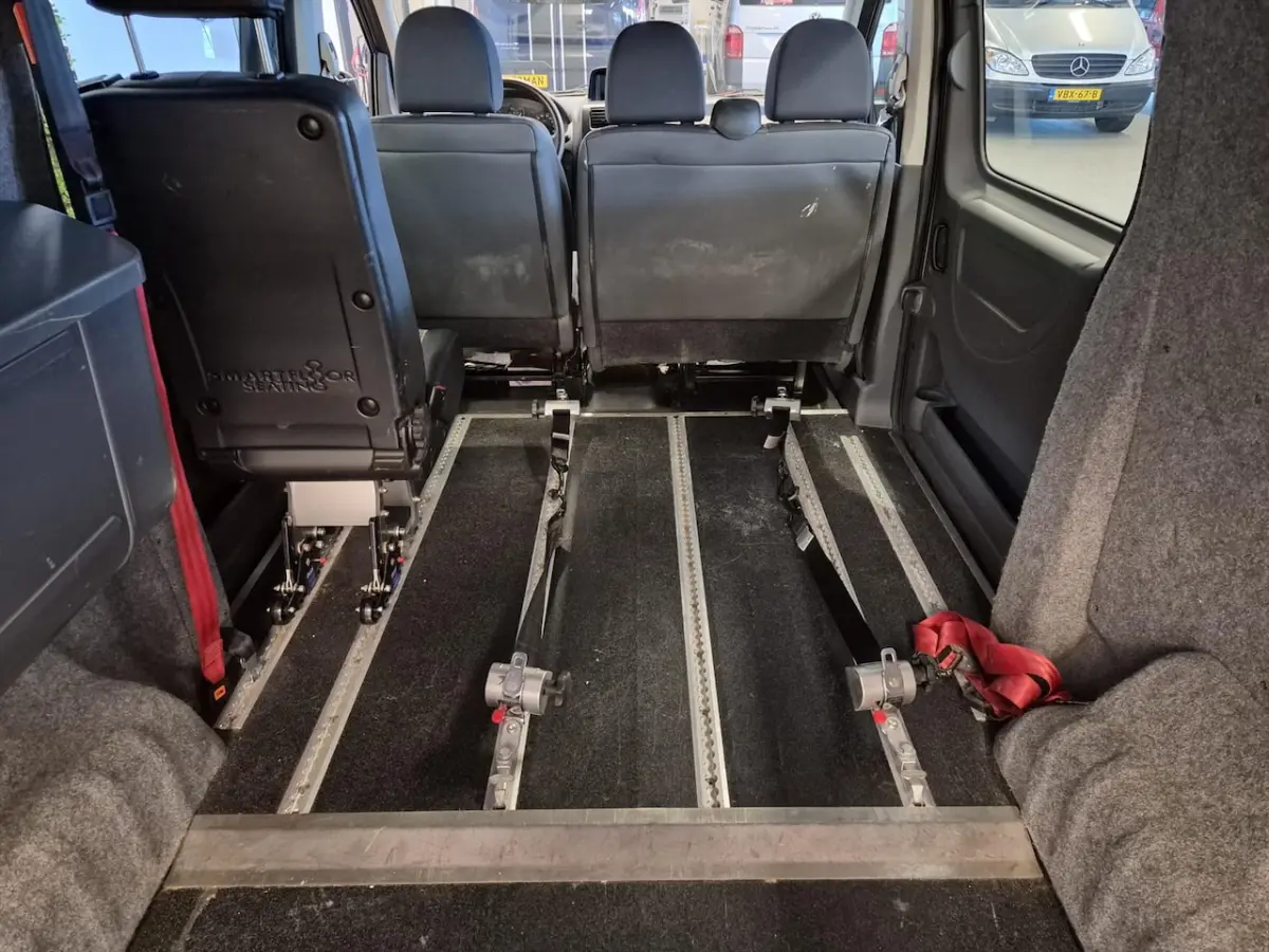 L2H1 Rolstoelbus 4+1 (Airco)