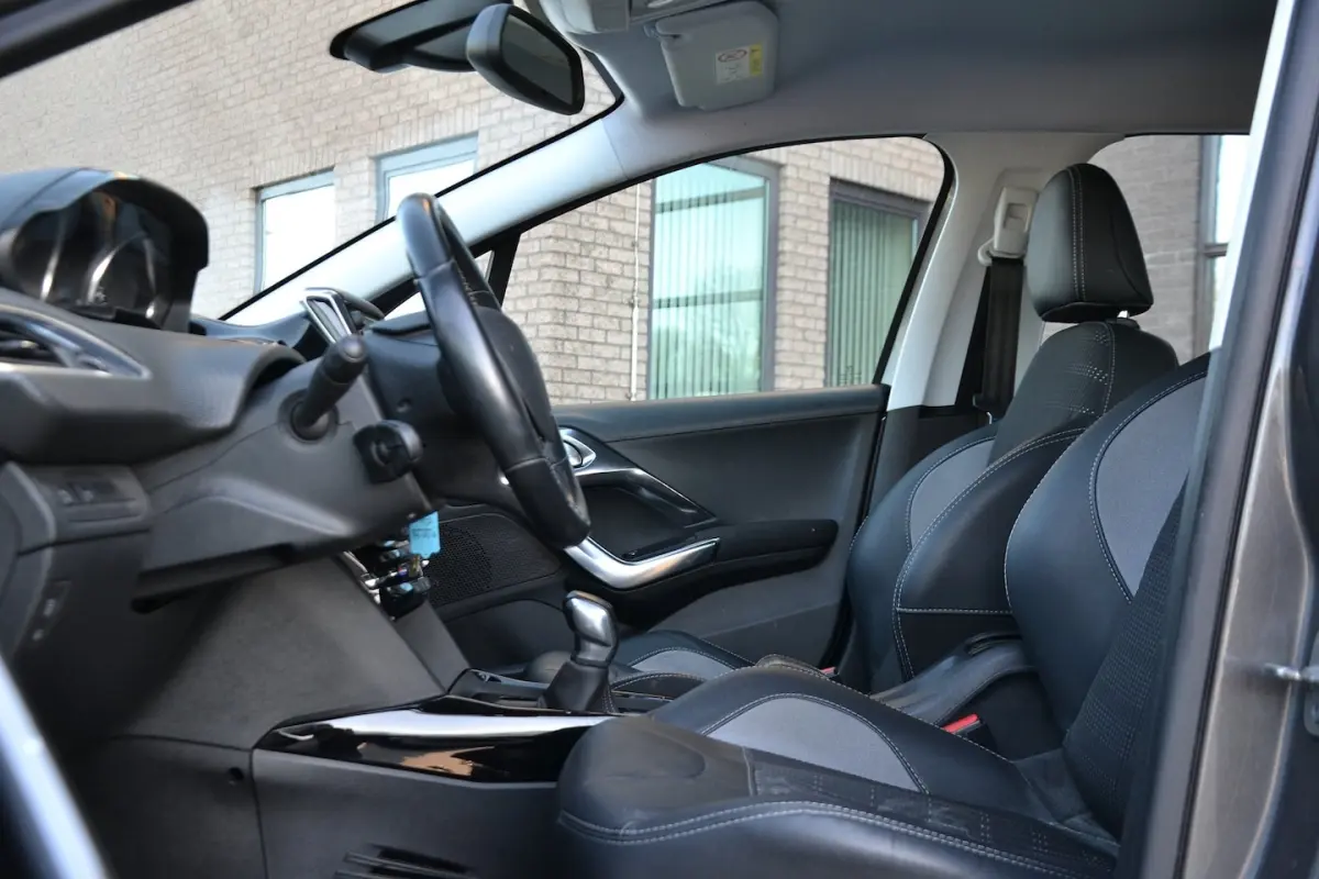 1.2 PureTech Allure 110PK | Navi | Clima | Apple Carplay