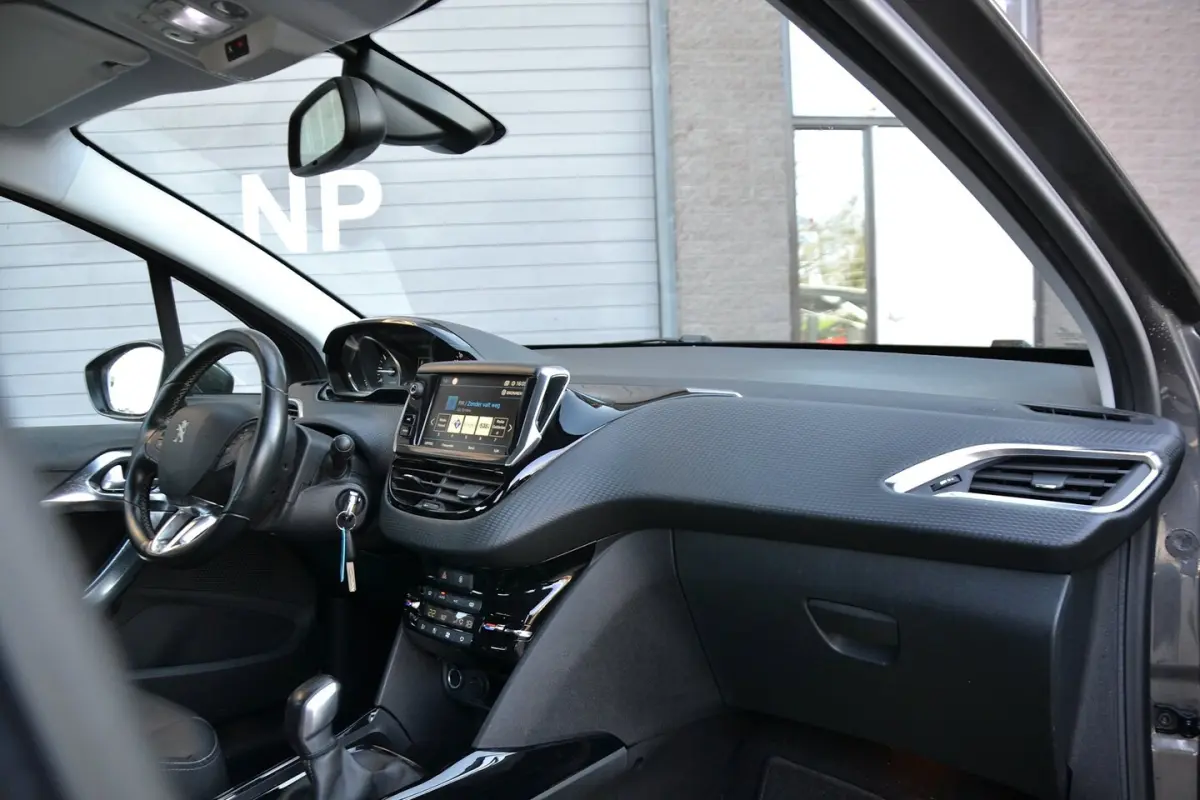 1.2 PureTech Allure 110PK | Navi | Clima | Apple Carplay