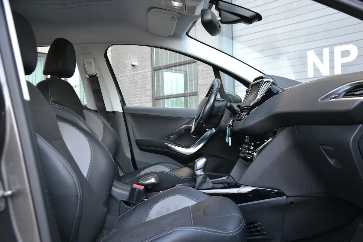 1.2 PureTech Allure 110PK | Navi | Clima | Apple Carplay