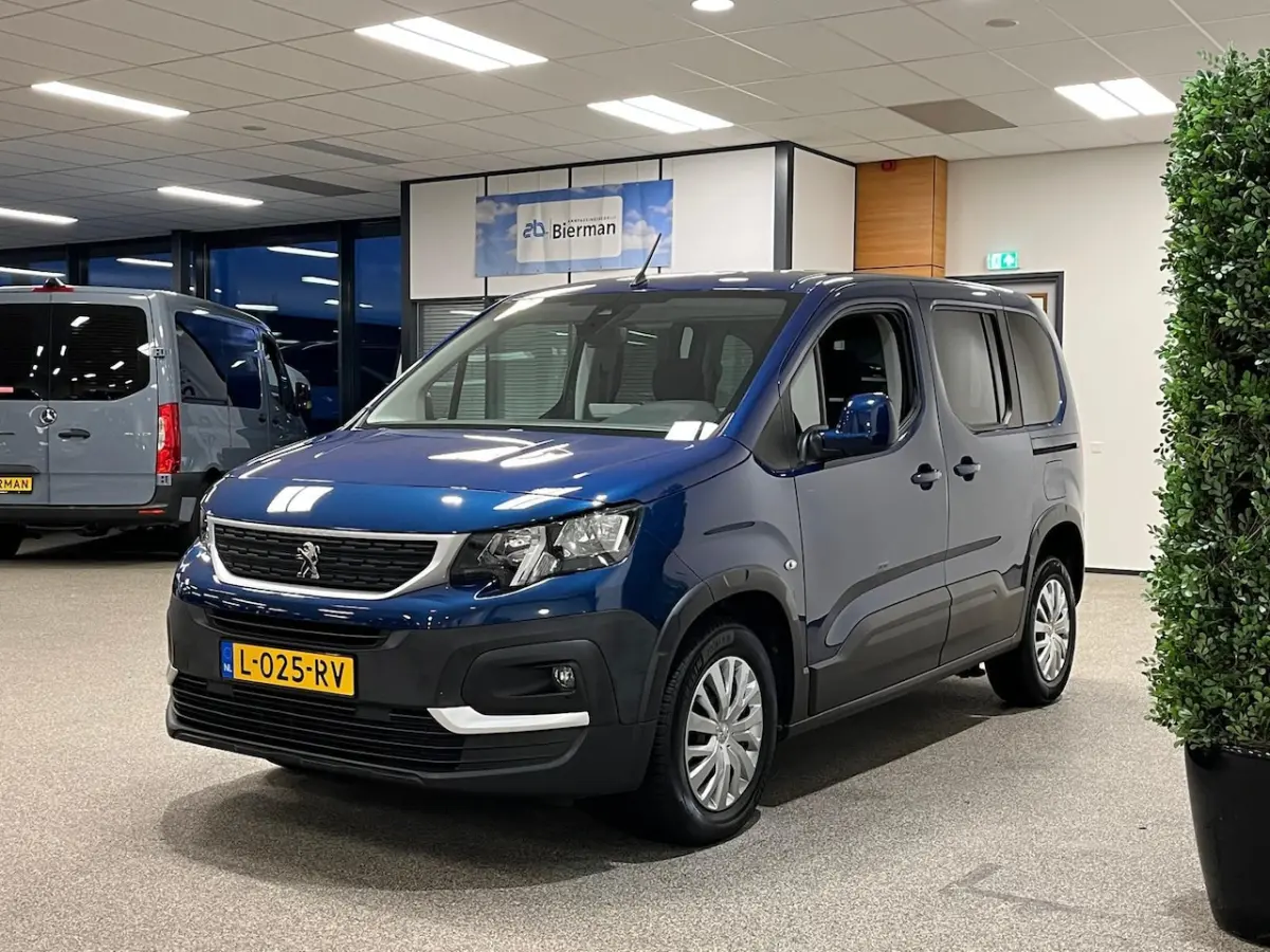 L1 Rolstoelauto Automaat