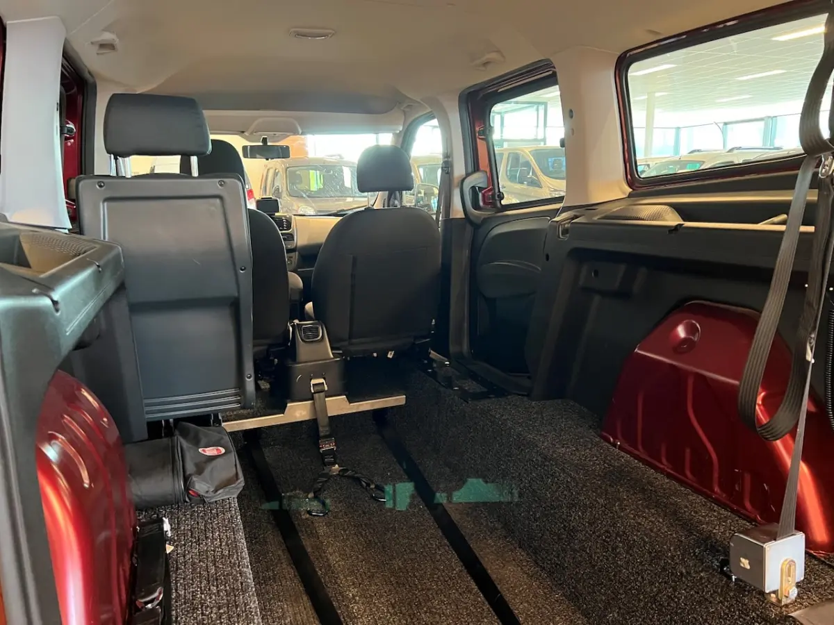 L2 Rolstoelauto Automaat XXL-Ombouw 160cm DIESEL