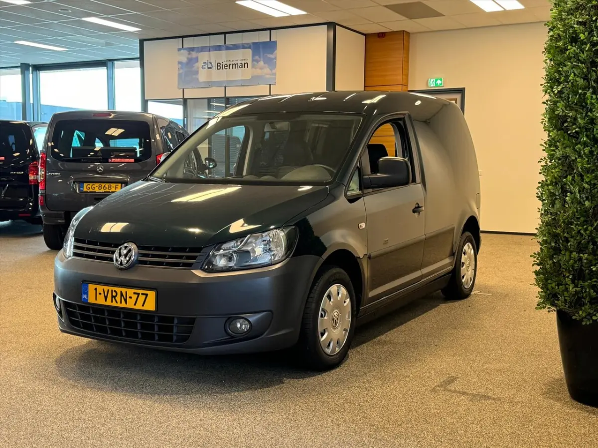 Rolstoelauto 1+1 Automaat Zelfrijder - rolstoel achter het stuur
