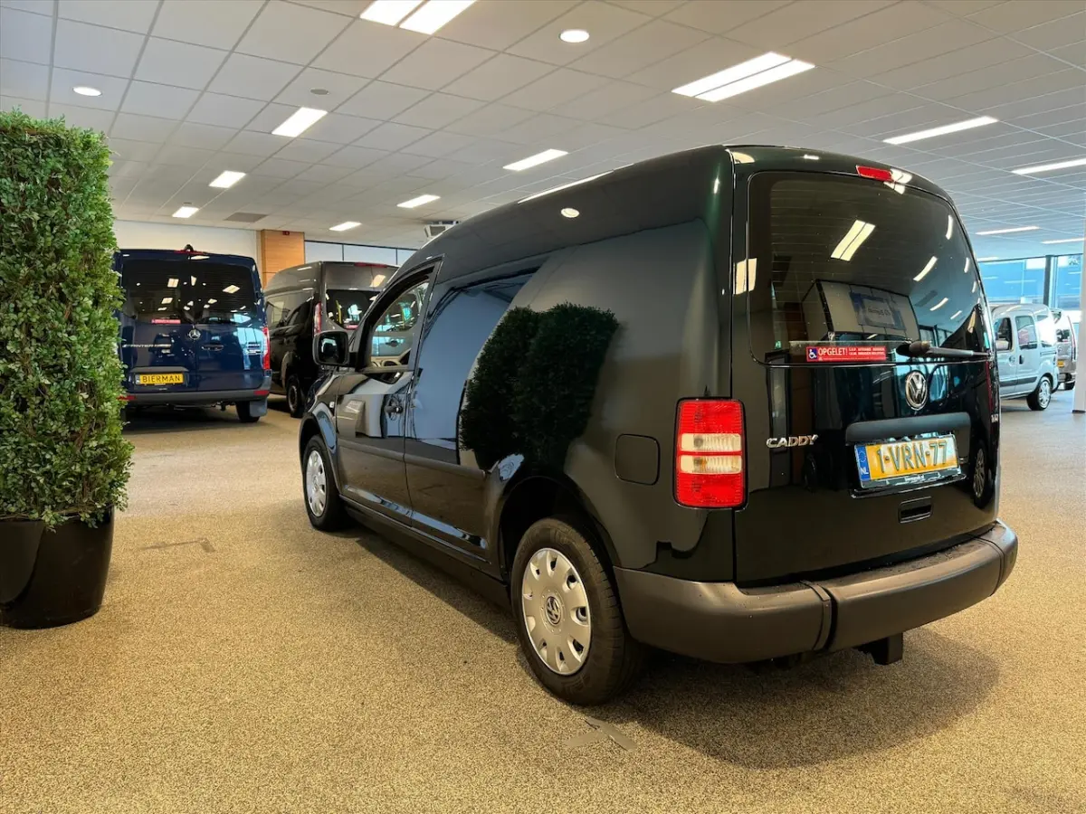 Rolstoelauto 1+1 Automaat Zelfrijder - rolstoel achter het stuur