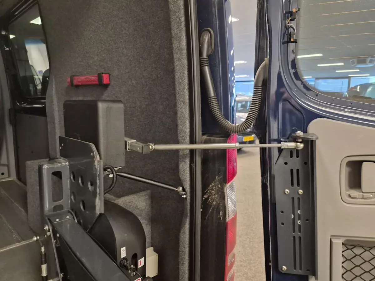 L1H1 Rolstoelbus Automaat (airco)
