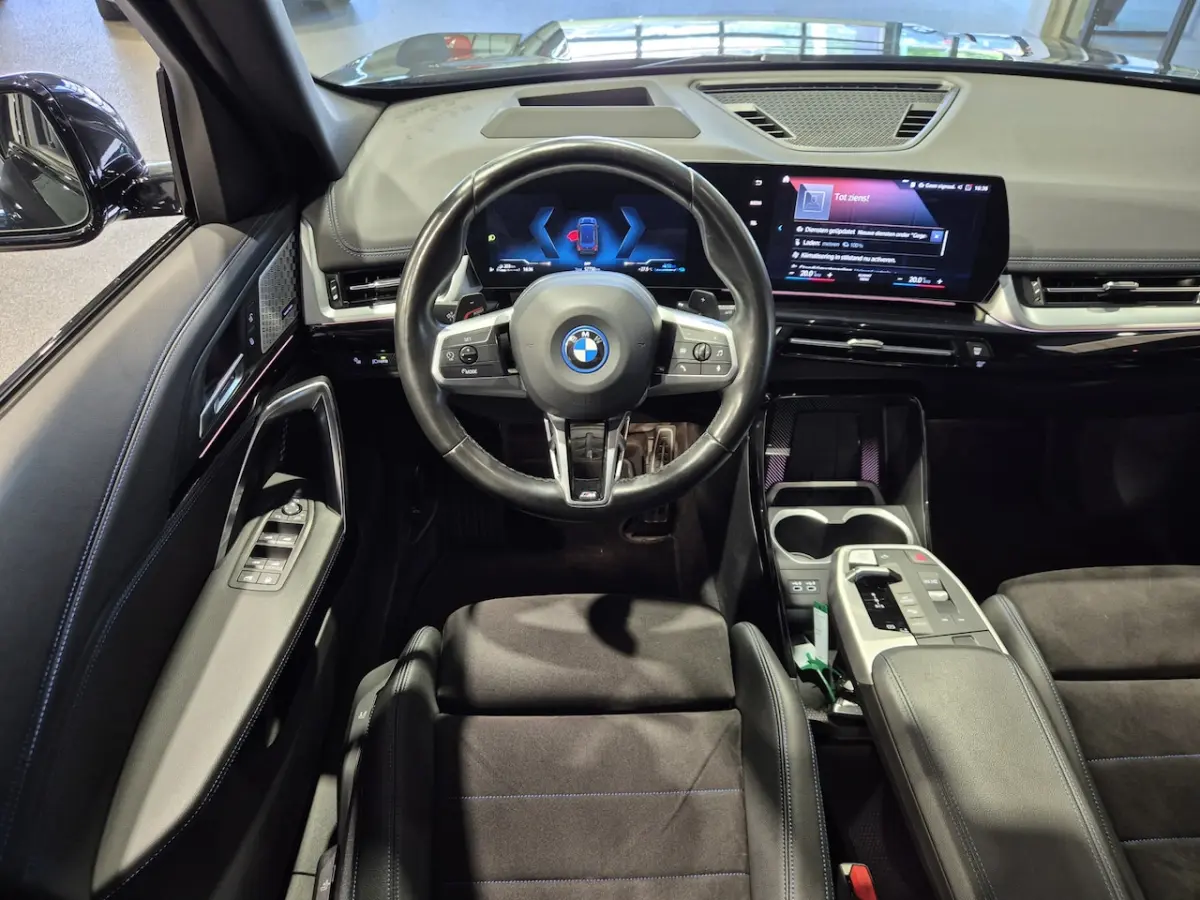 xDrive25e High Executive M-Sport | Stuur/Stoelverwaring| Harman Kardon | HUD | LED | Camer