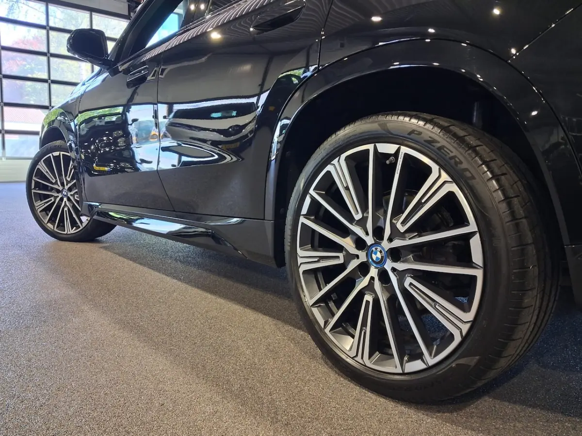 xDrive25e High Executive M-Sport | Stuur/Stoelverwaring| Harman Kardon | HUD | LED | Camer
