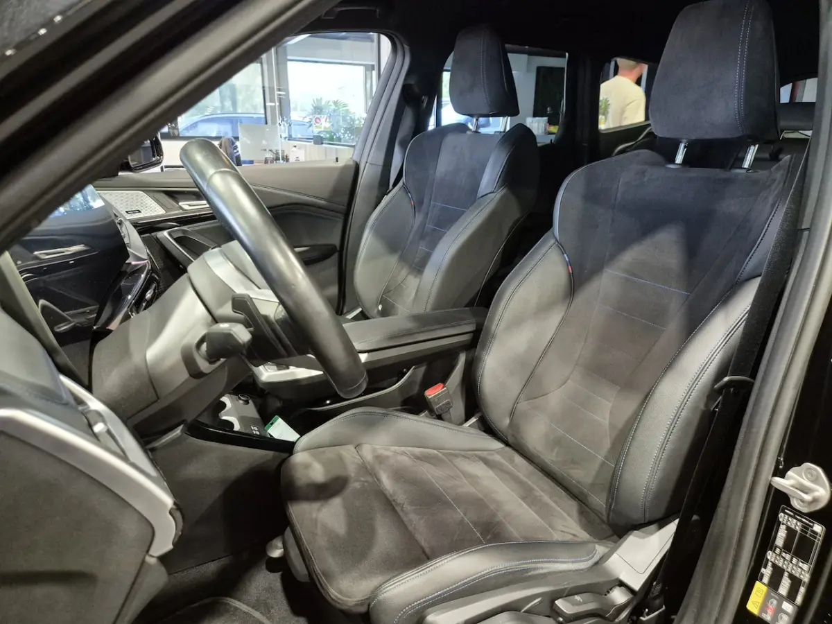 xDrive25e High Executive M-Sport | Stuur/Stoelverwaring| Harman Kardon | HUD | LED | Camer