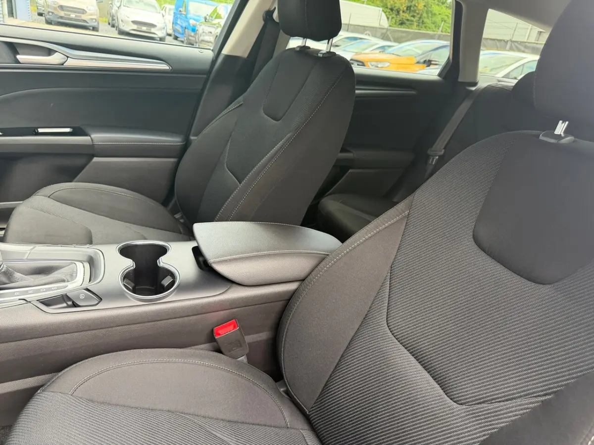 1.5 Titanium Automaat|Cruise|Stoelverwarming|Navi|Apple Carplay