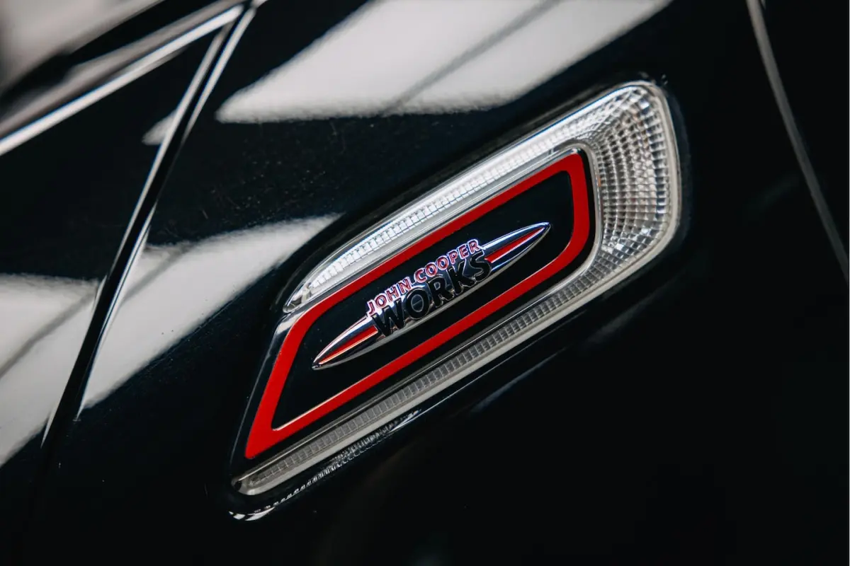 2.0 JCW ALL4 John Cooper Works | JCW | Rood dak | Sportstoelen | Stoelverwarming | Head-Up