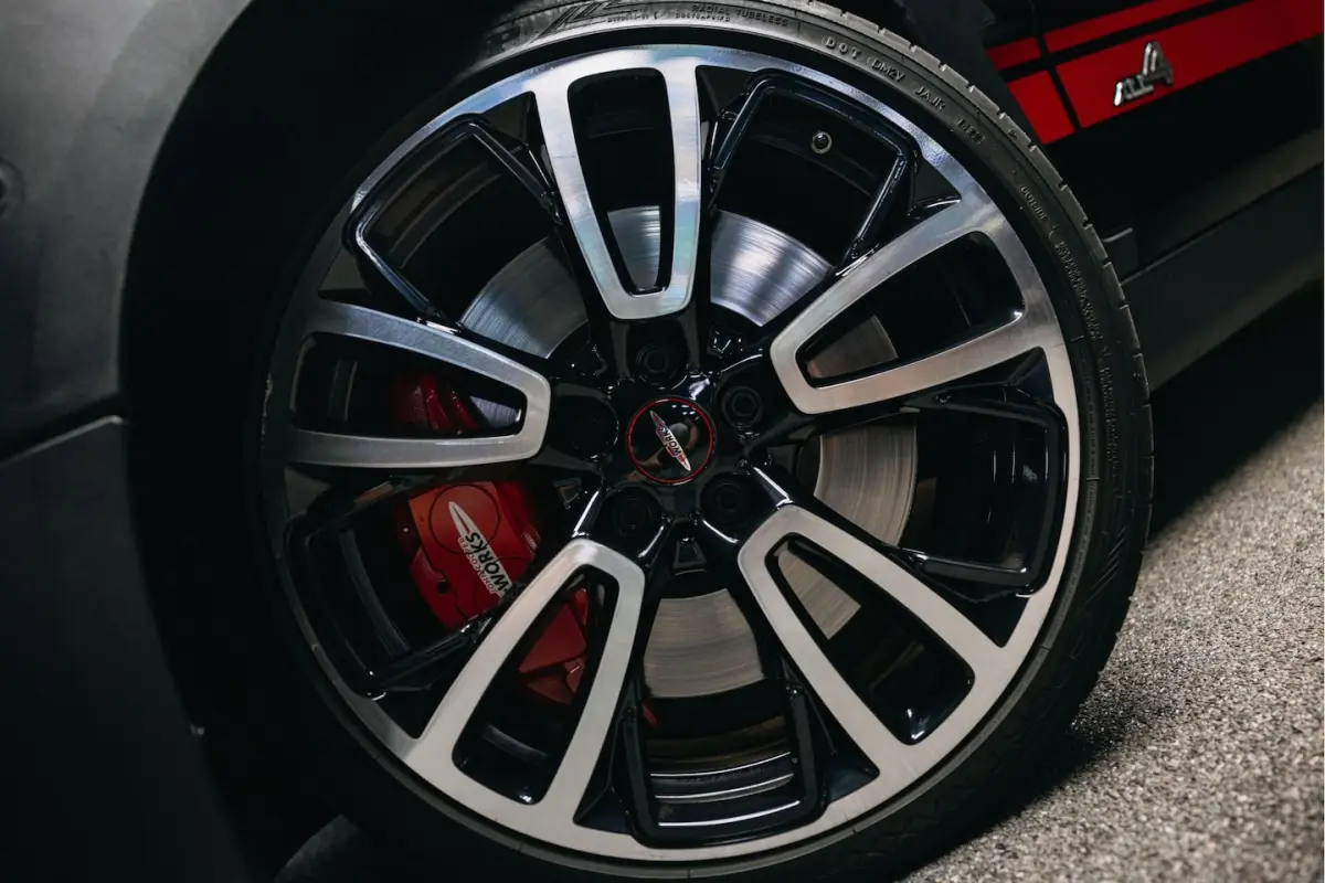 2.0 JCW ALL4 John Cooper Works | JCW | Rood dak | Sportstoelen | Stoelverwarming | Head-Up