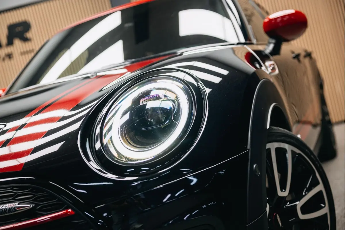 2.0 JCW ALL4 John Cooper Works | JCW | Rood dak | Sportstoelen | Stoelverwarming | Head-Up