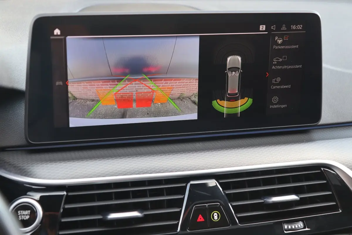 530e M Sport / PANO / LASER / HUD / ACC / KEYLESS / CAMERA