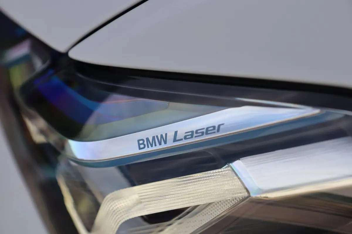 530e M Sport / PANO / LASER / HUD / ACC / KEYLESS / CAMERA