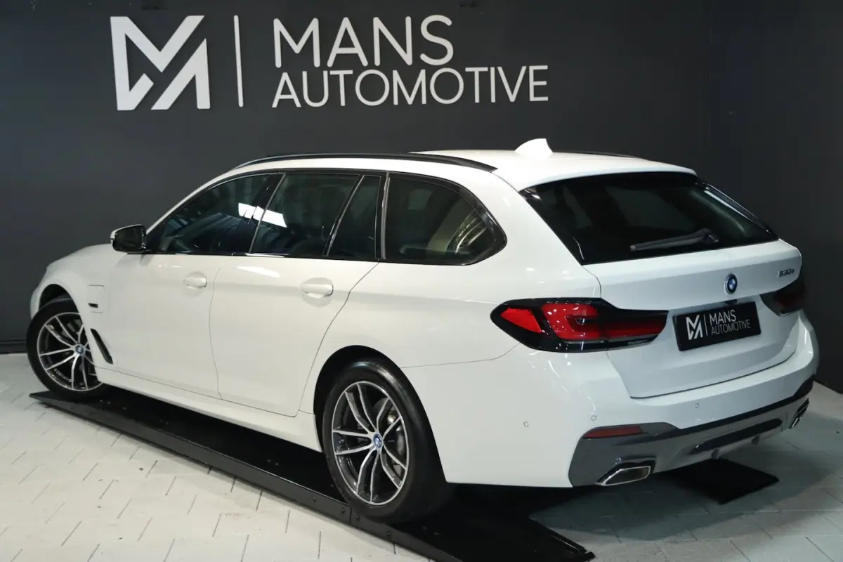 530e M Sport / PANO / LASER / HUD / ACC / KEYLESS / CAMERA
