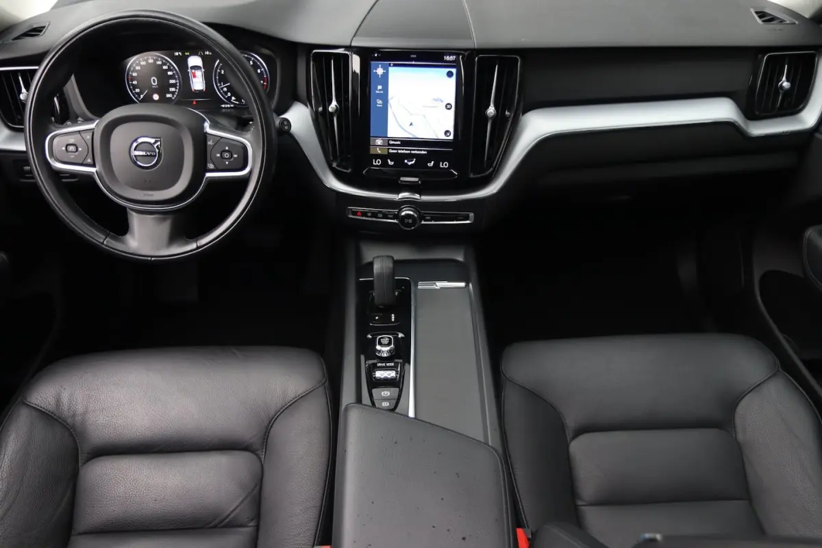 2.0 B5 / PANO / ACC / CAMERA / KEYLESS / STUUR+STOELVERW