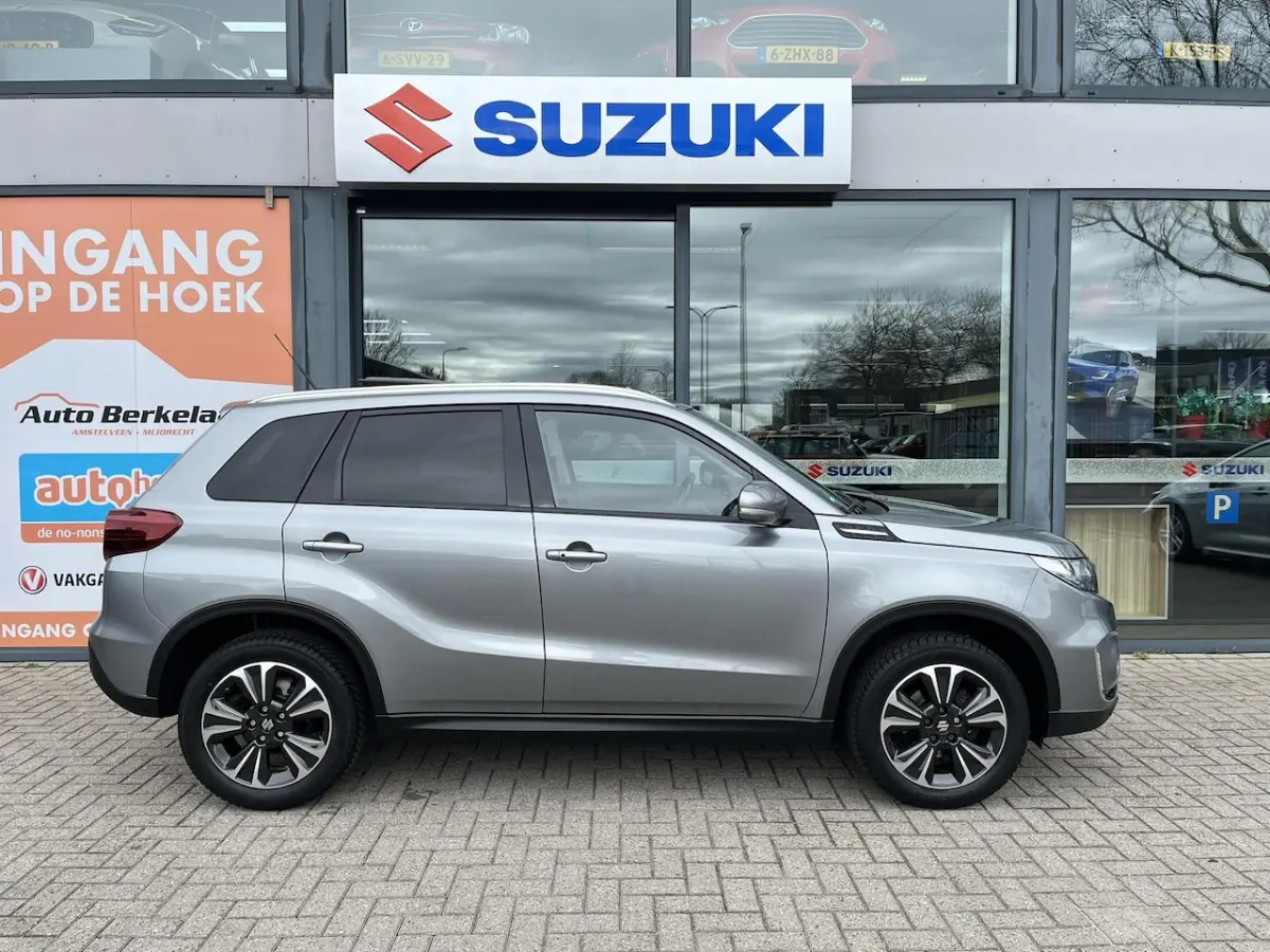 1.4 Boosterjet Style Smart Hybrid | Automaat | Trekhaak | 1500 kg trekgewicht | All season