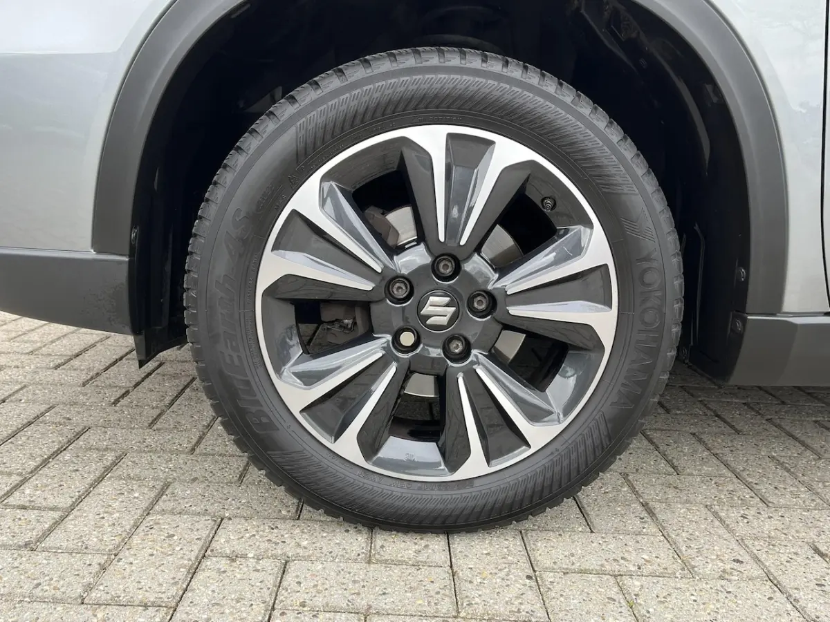 1.4 Boosterjet Style Smart Hybrid | Automaat | Trekhaak | 1500 kg trekgewicht | All season