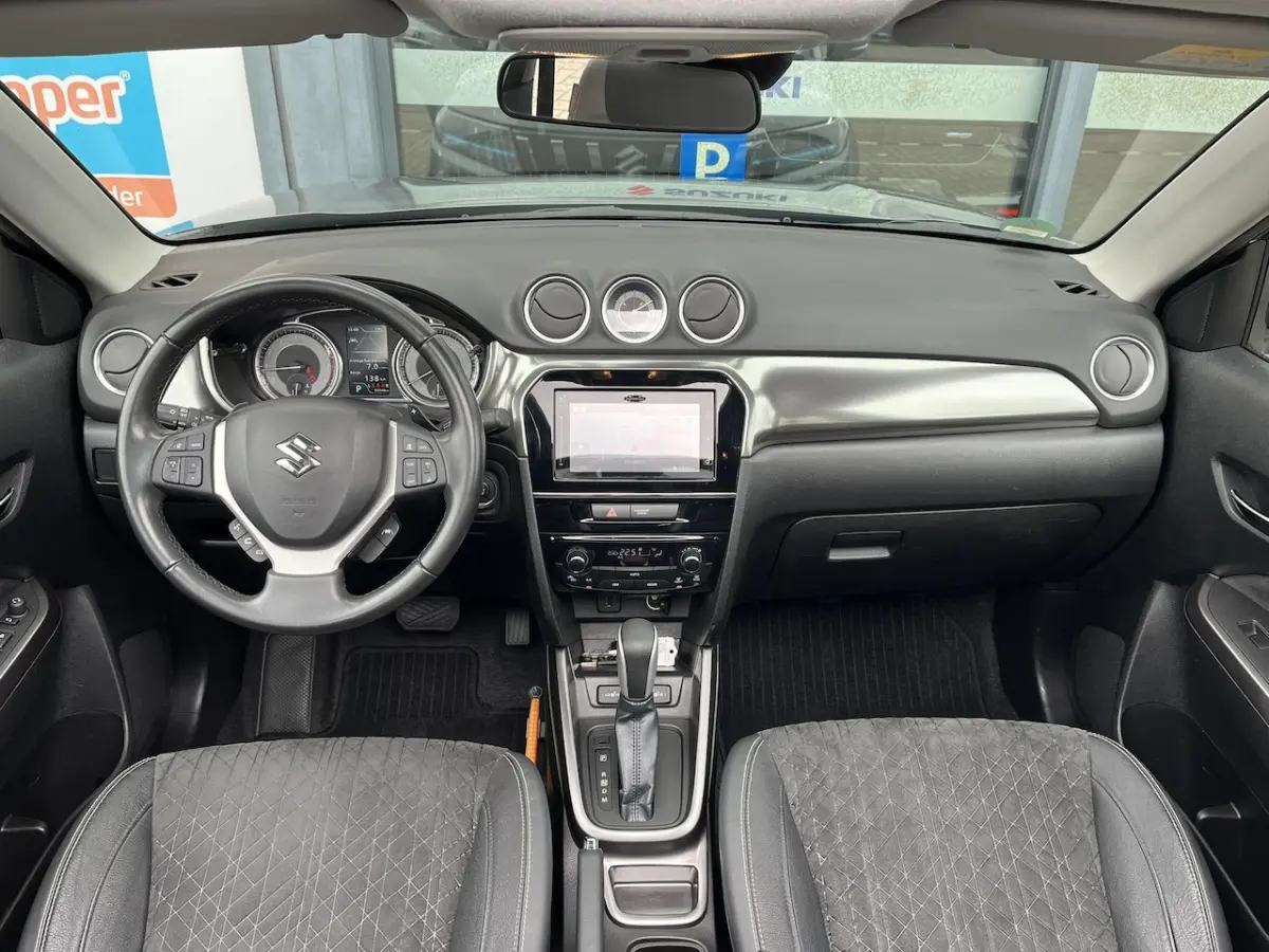 1.4 Boosterjet Style Smart Hybrid | Automaat | Trekhaak | 1500 kg trekgewicht | All season