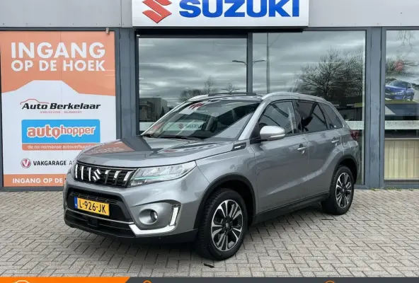 1.4 Boosterjet Style Smart Hybrid | Automaat | Trekhaak | 1500 kg trekgewicht | All season