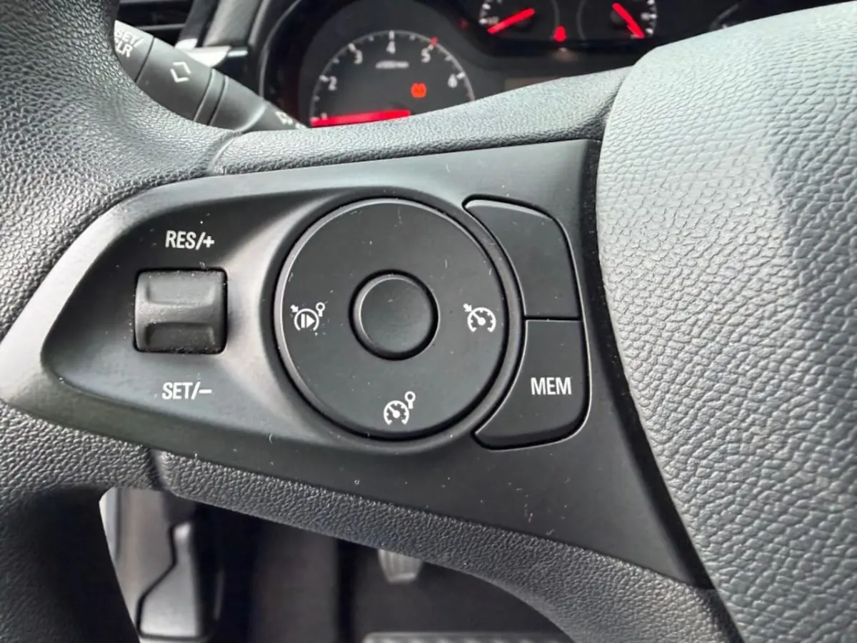 1.2 EDITION NAVI AIRCO CRUISE CONTROL