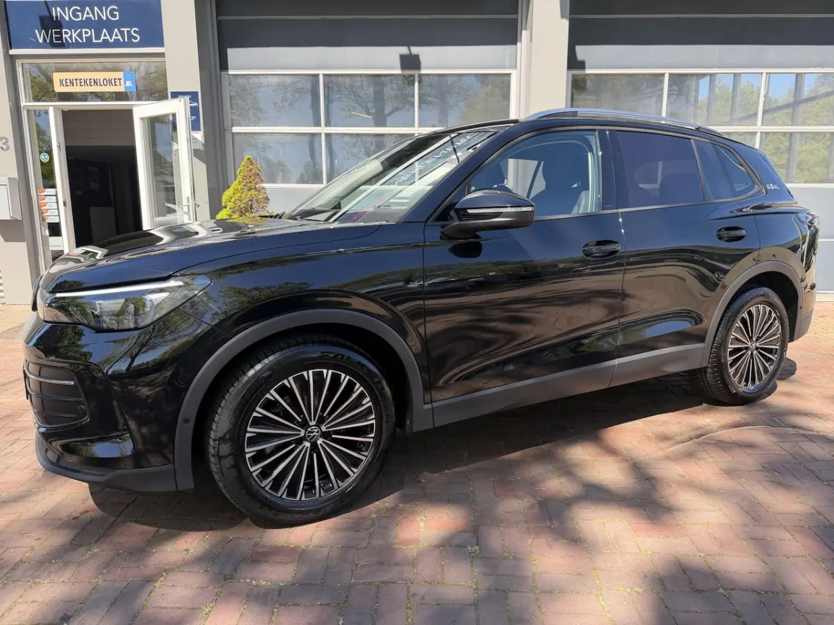 1.5 eTSI 7-traps automaat 360 camera trekhaak Edition 150pk 20Inch 2025 km 22.147