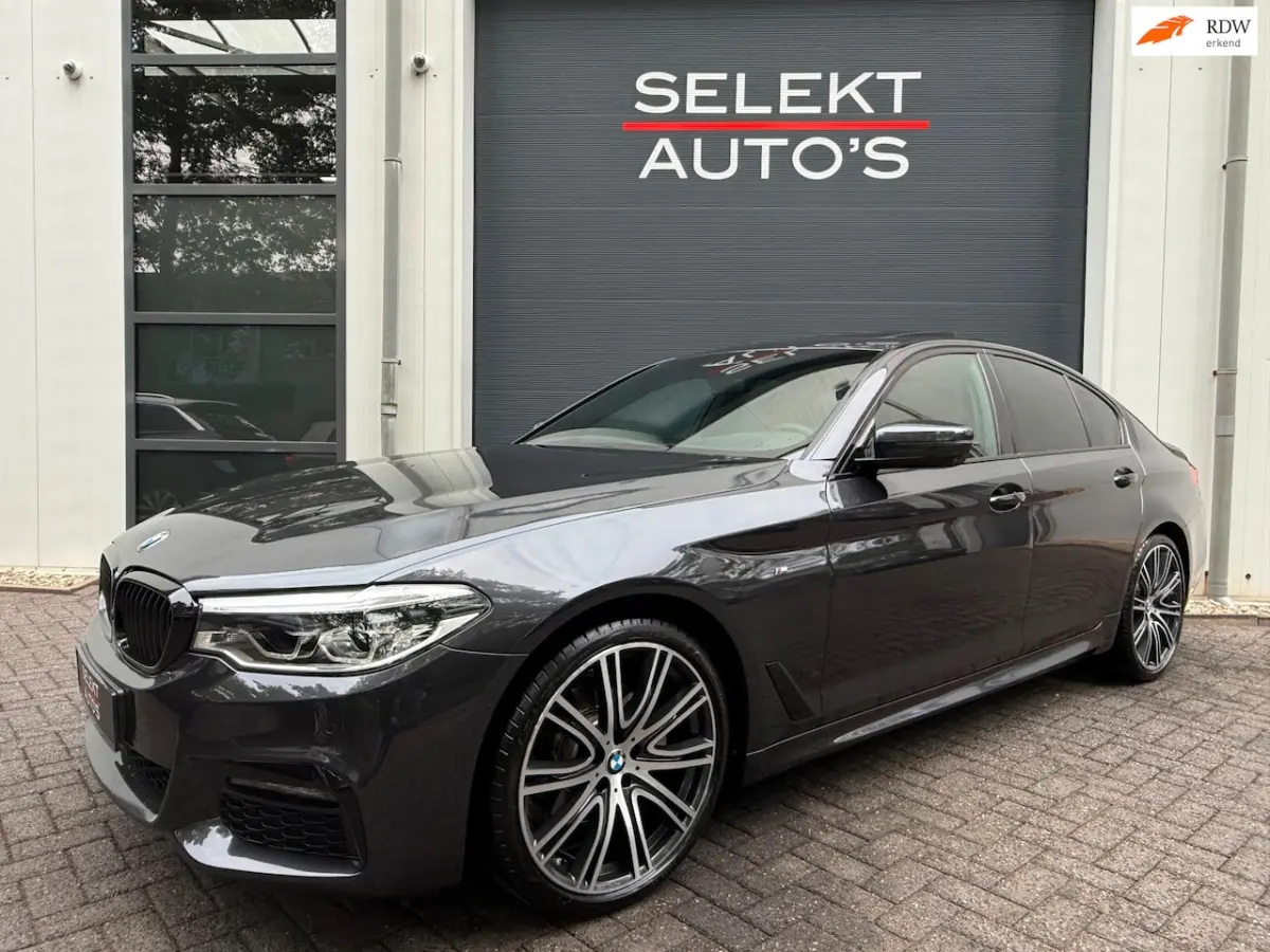 520i High Executive Edition M-Sport NAP Schuifdak/Leder/20 Inch/HK/Car Play/LED/Memory/360
