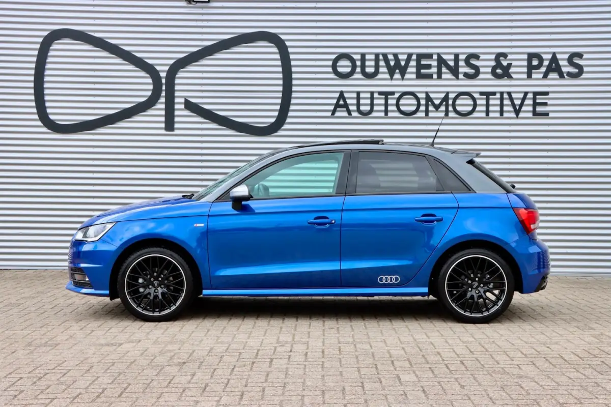 1.0 TFSI Advance Sport | PANORAMA | BOSE | S LINE |