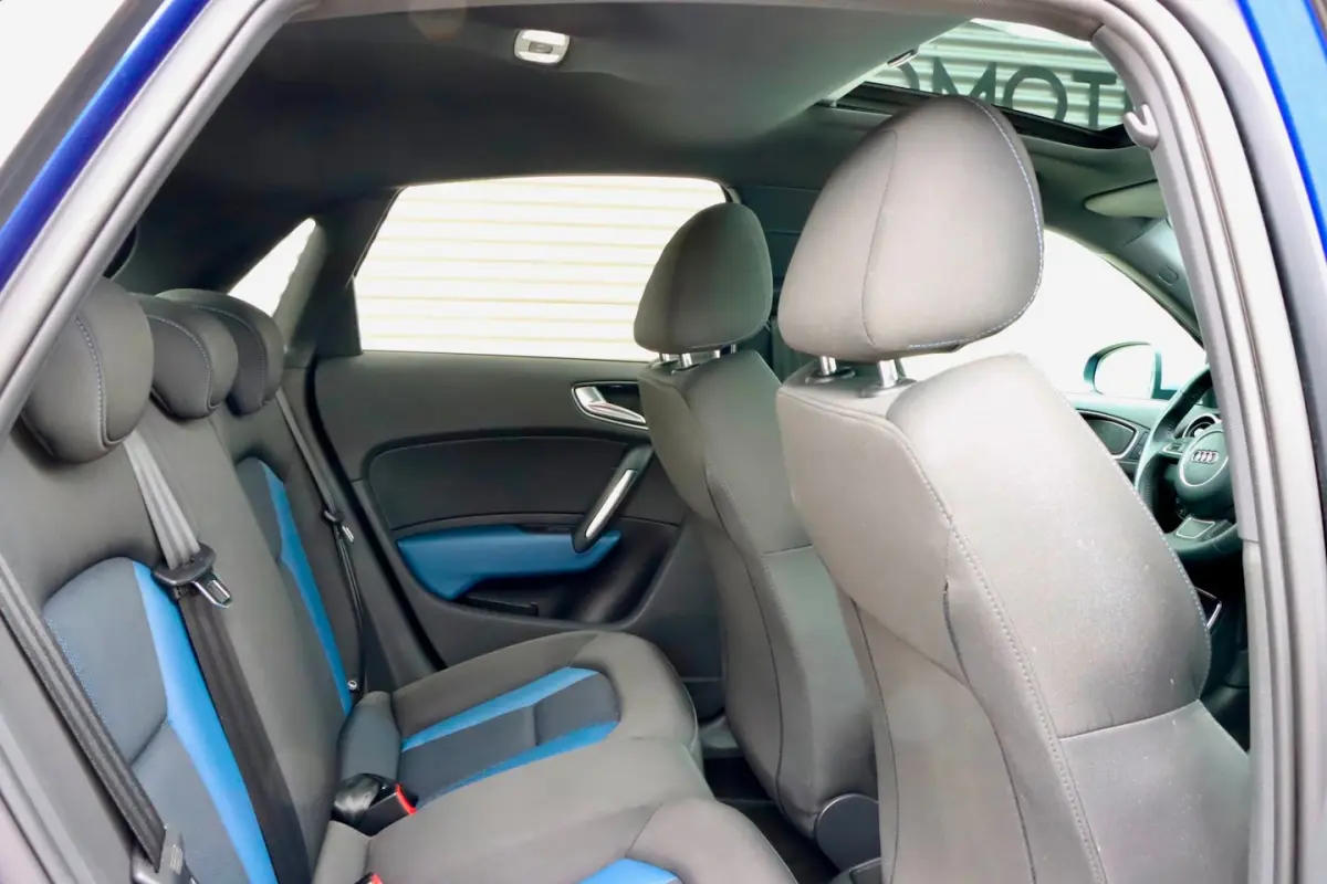 1.0 TFSI Advance Sport | PANORAMA | BOSE | S LINE |