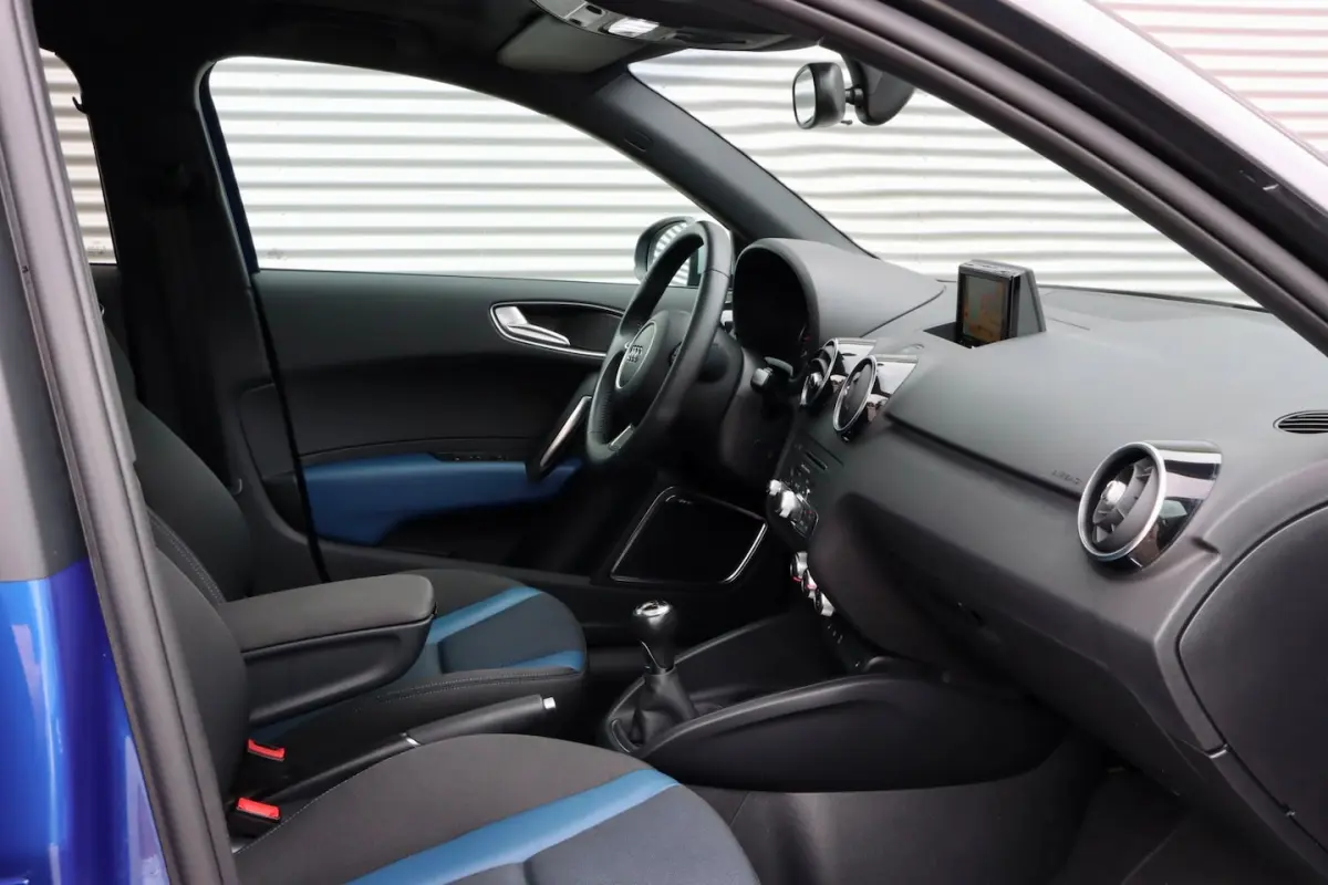 1.0 TFSI Advance Sport | PANORAMA | BOSE | S LINE |