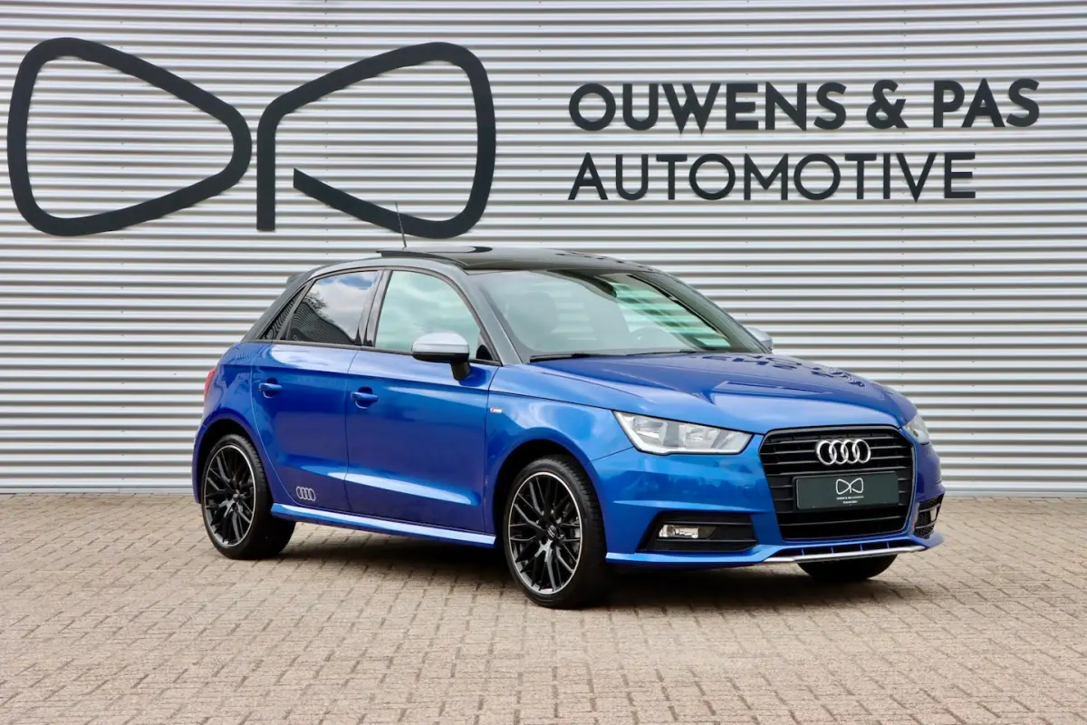 1.0 TFSI Advance Sport | PANORAMA | BOSE | S LINE |