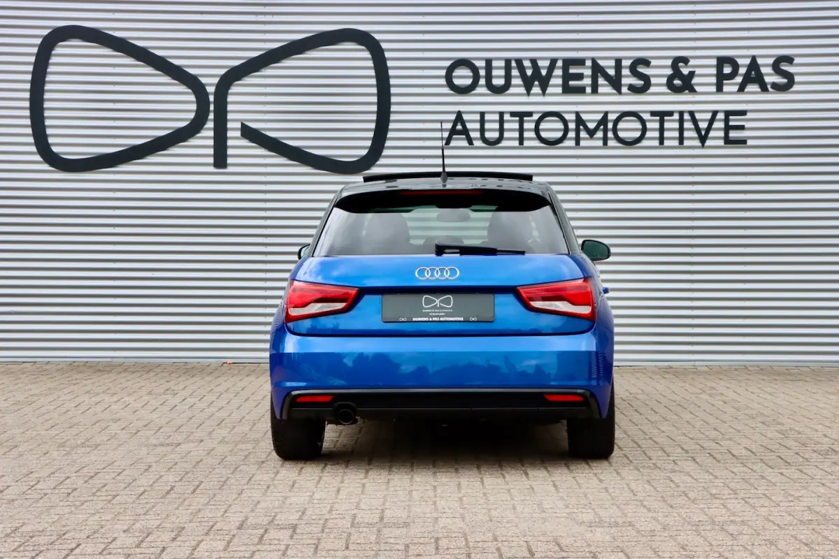 1.0 TFSI Advance Sport | PANORAMA | BOSE | S LINE |