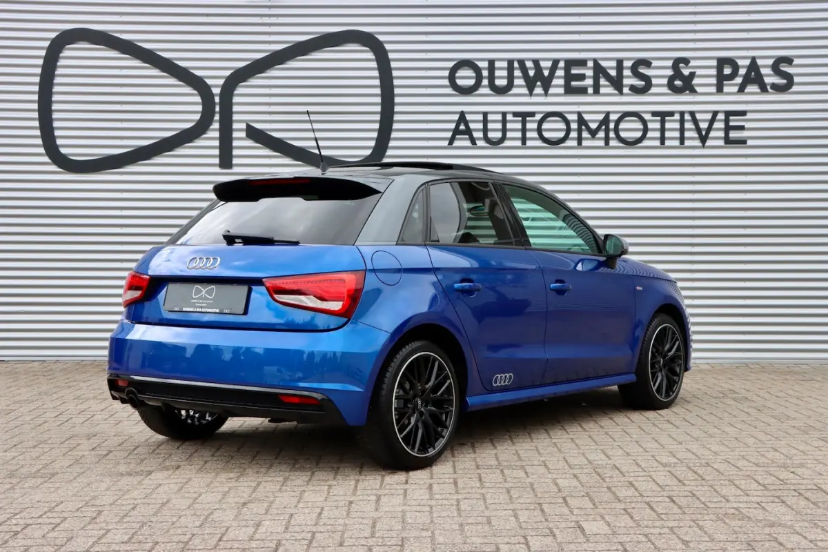 1.0 TFSI Advance Sport | PANORAMA | BOSE | S LINE |