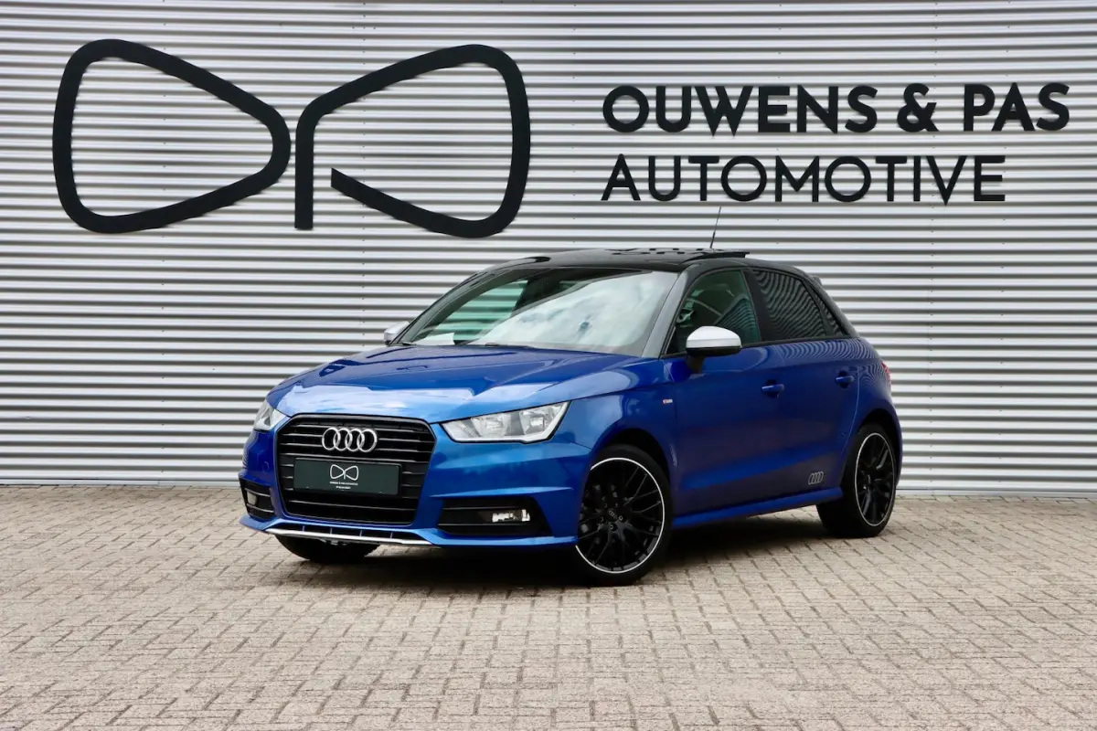 1.0 TFSI Advance Sport | PANORAMA | BOSE | S LINE |