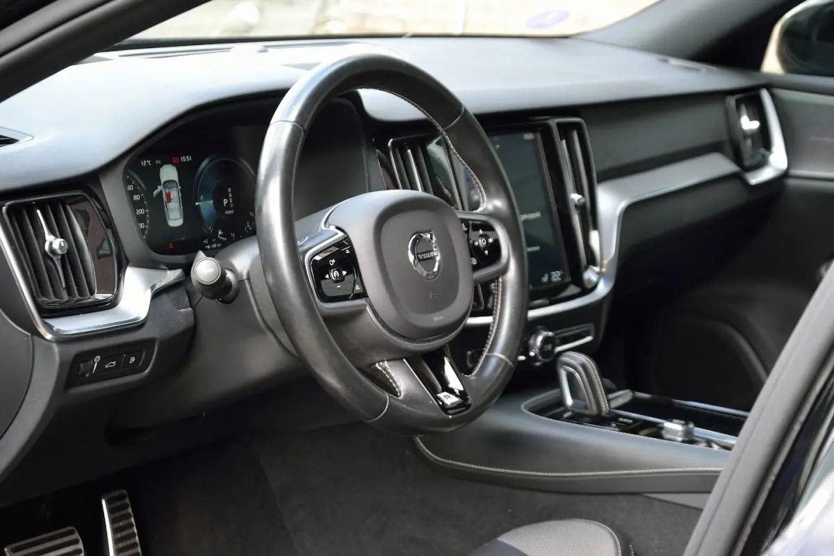 2.0 T8 AWD Twin Engine R-Design | Panoramadak | Harman Kardon | BLIS |