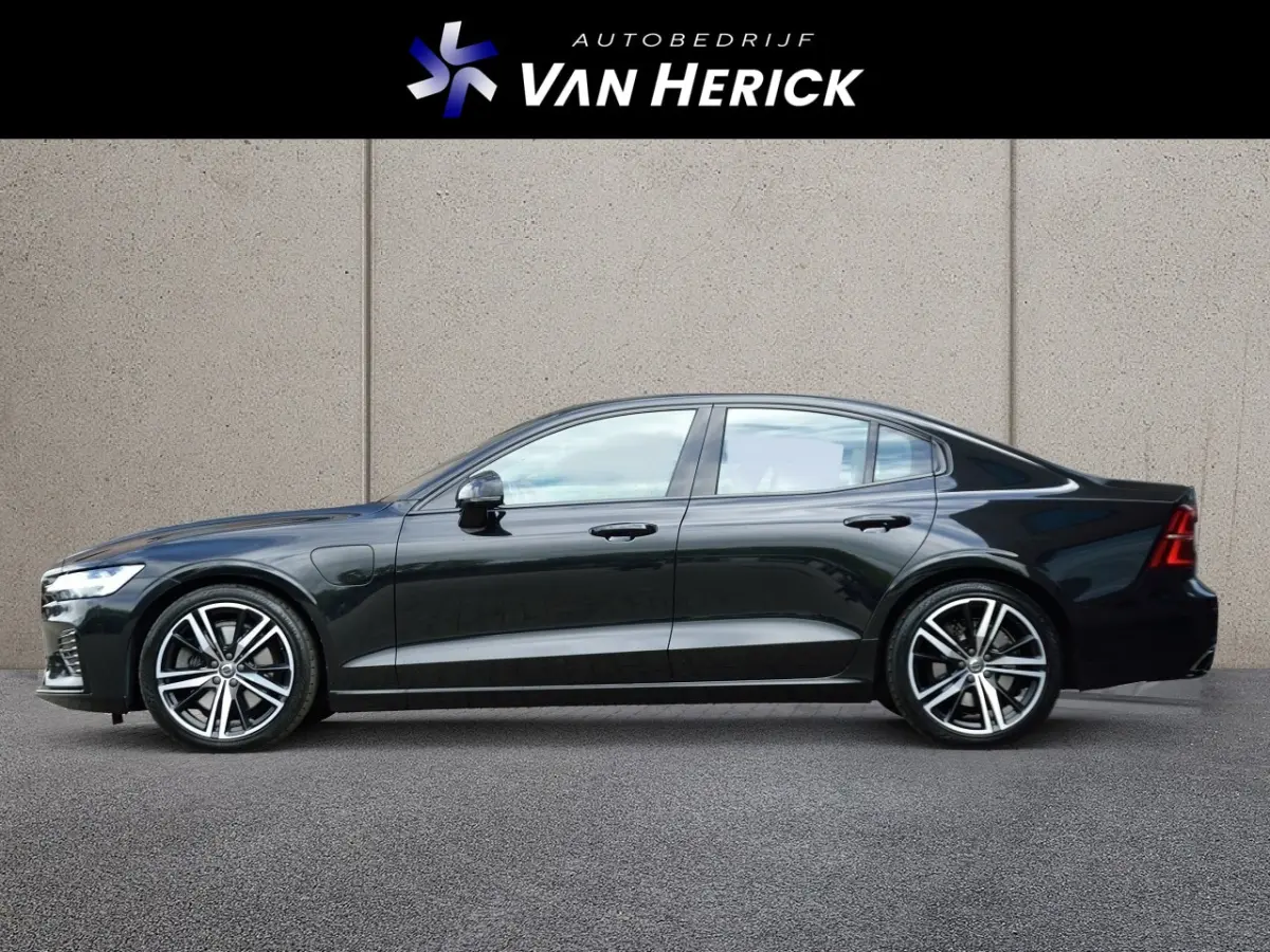 2.0 T8 AWD Twin Engine R-Design | Panoramadak | Harman Kardon | BLIS |