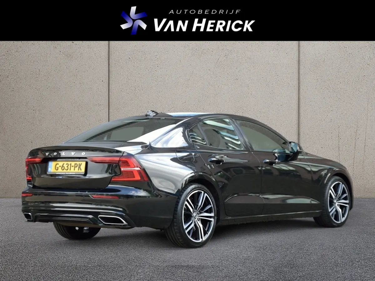 2.0 T8 AWD Twin Engine R-Design | Panoramadak | Harman Kardon | BLIS |